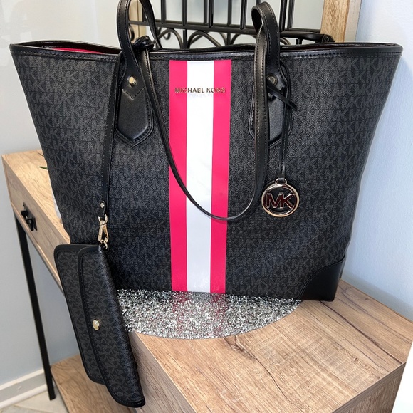MICHAEL Michael Kors Handbags - Hard to Find Michael Kors Hot Pink & Black Eva Stripe Tote